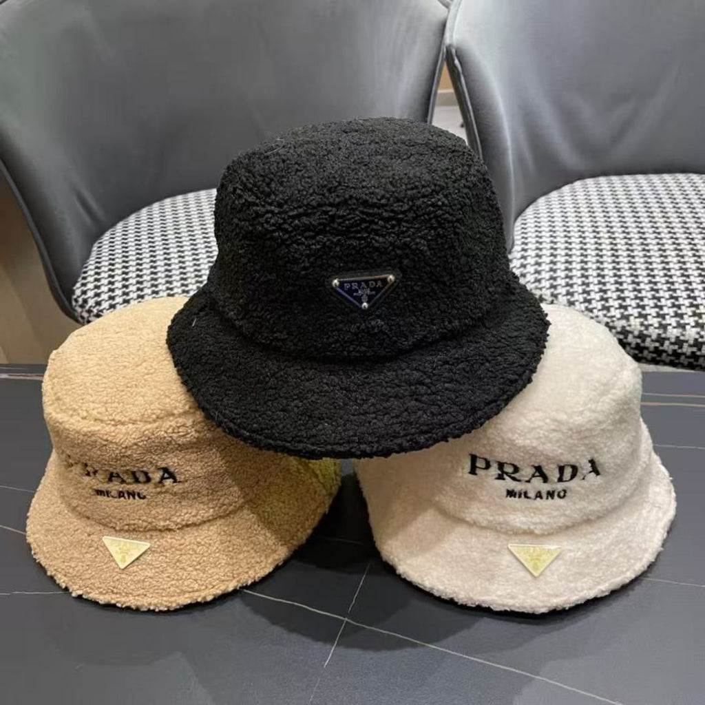 PRA 25 PLUSH FISHERMAN BLACK HAT 828318