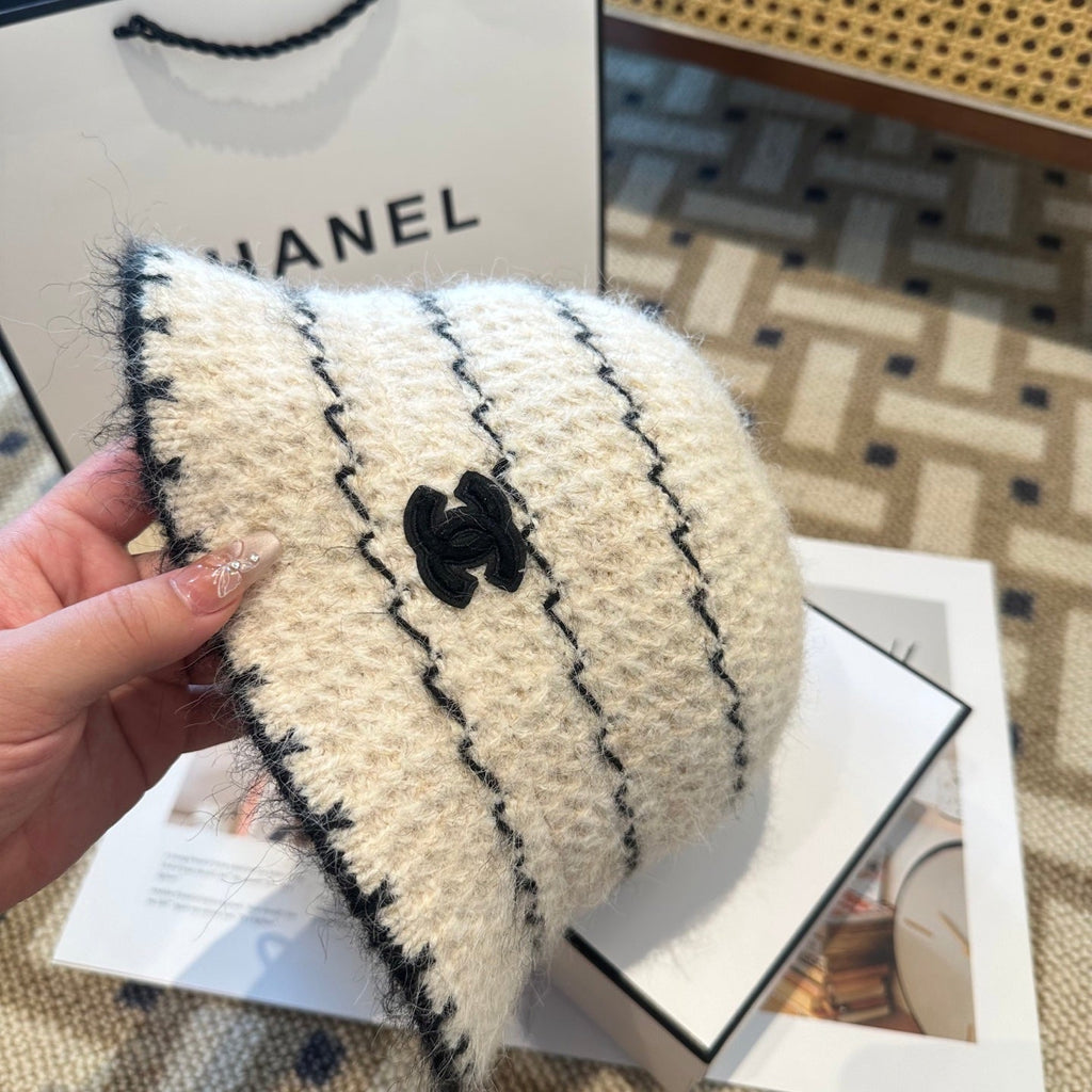 Chanel New Autumn/Winter Wool Blend Knit Bucket White Hat 960030