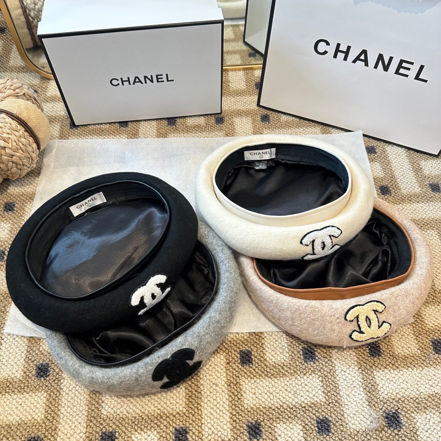 Chanel New Wool Beret White 960040