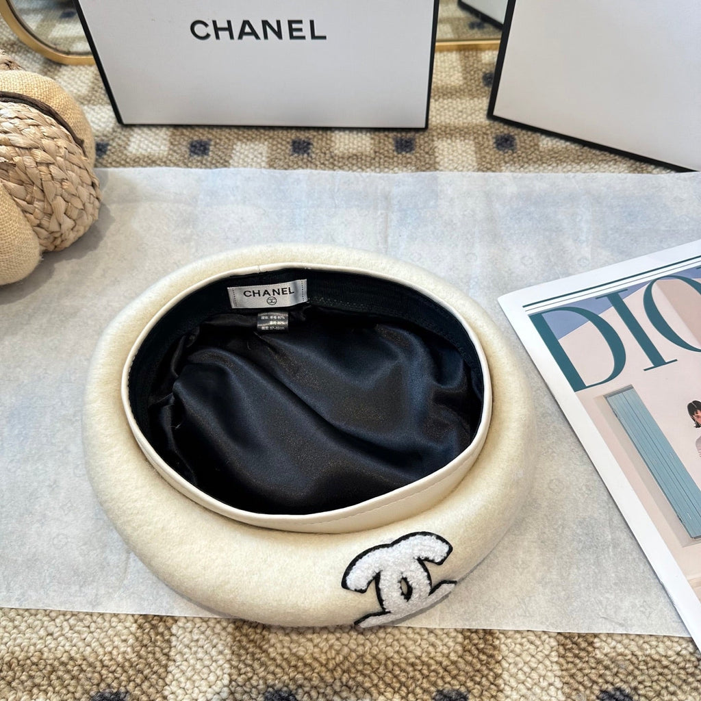 Chanel New Wool Beret White 960040