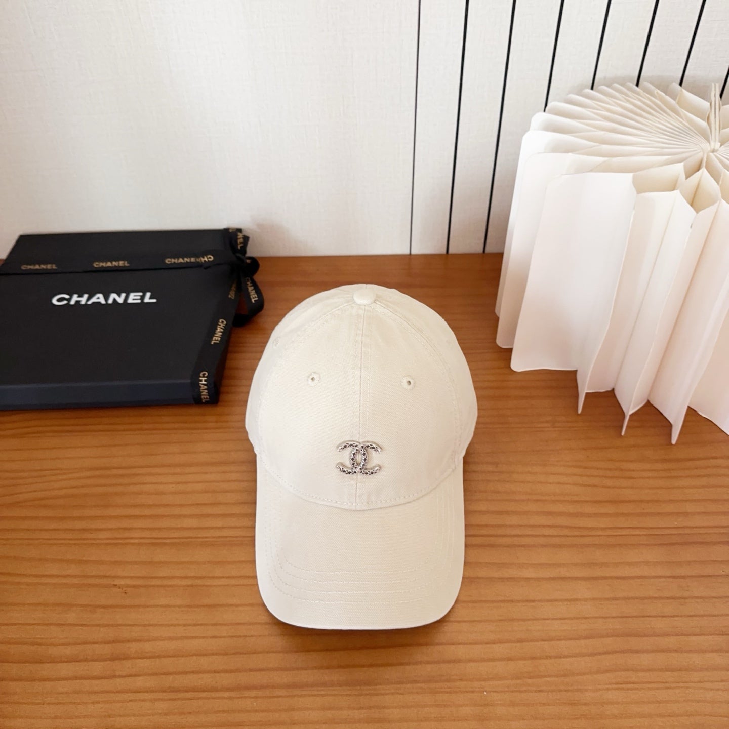 Chanel New Baseball Cap White in Cotton 960120