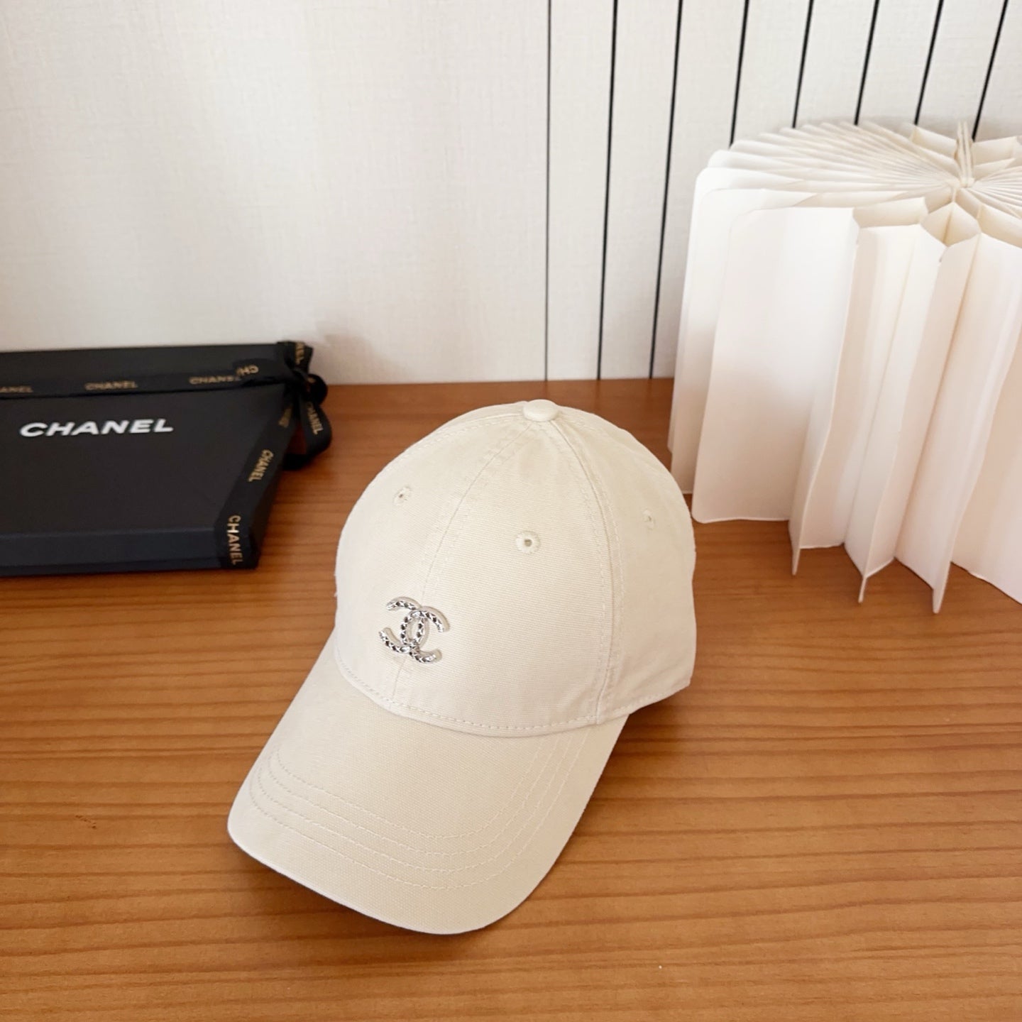 Chanel New Baseball Cap White in Cotton 960120