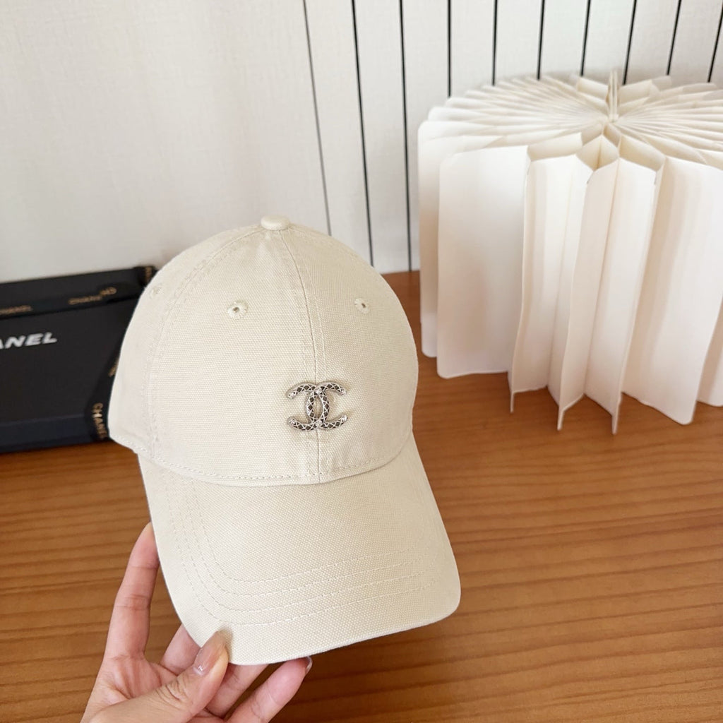 Chanel New Baseball Cap White in Cotton 960120