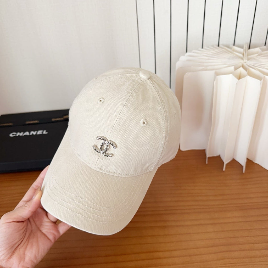 Chanel New Baseball Cap White in Cotton 960120