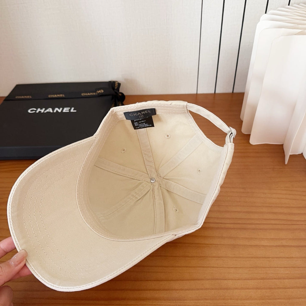 Chanel New Baseball Cap White in Cotton 960120