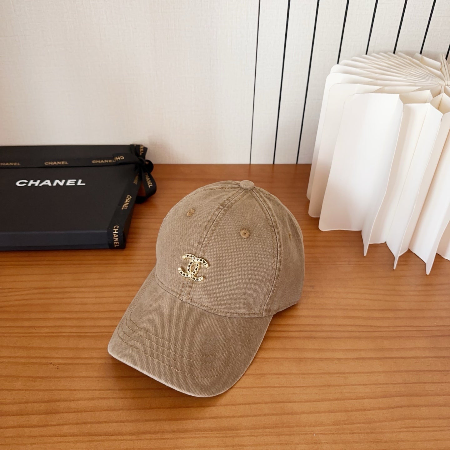 Chanel New Baseball Cap Brown in Cotton 960121