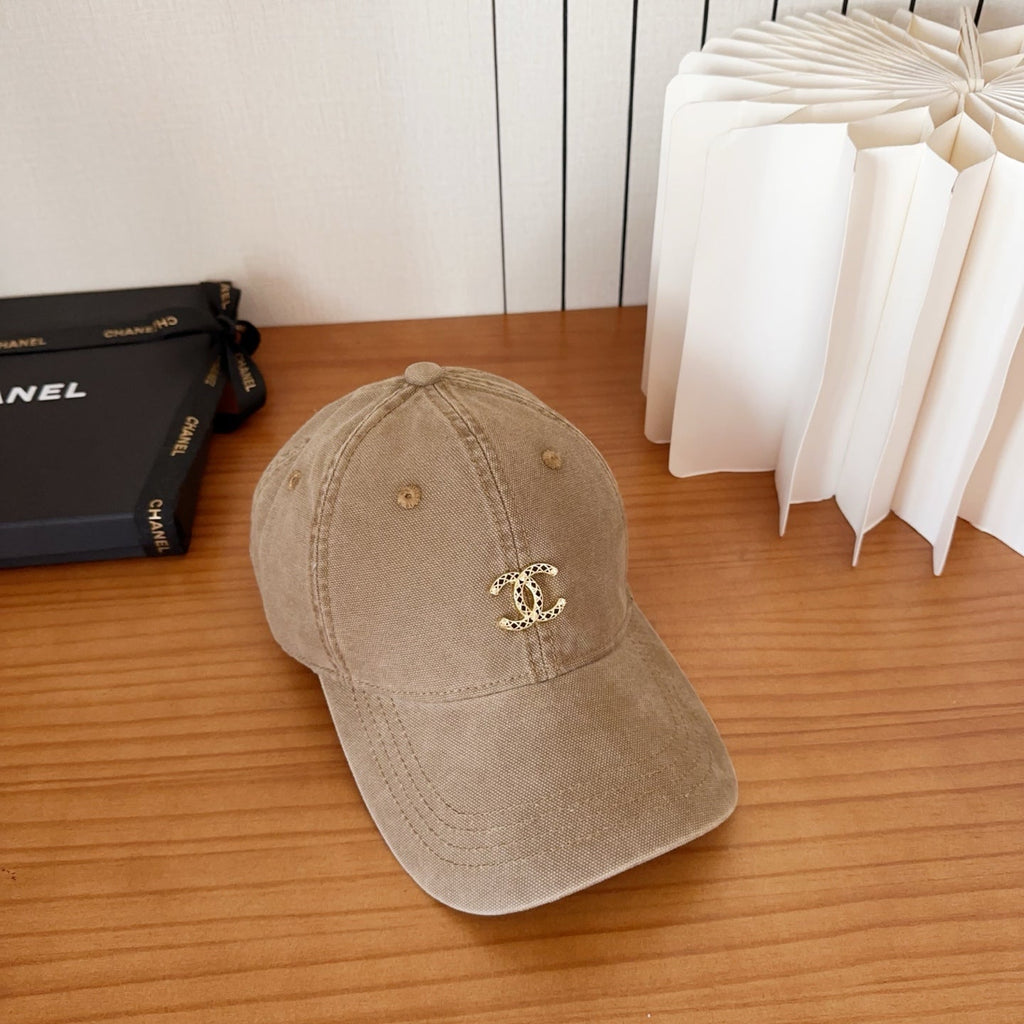Chanel New Baseball Cap Brown in Cotton 960121