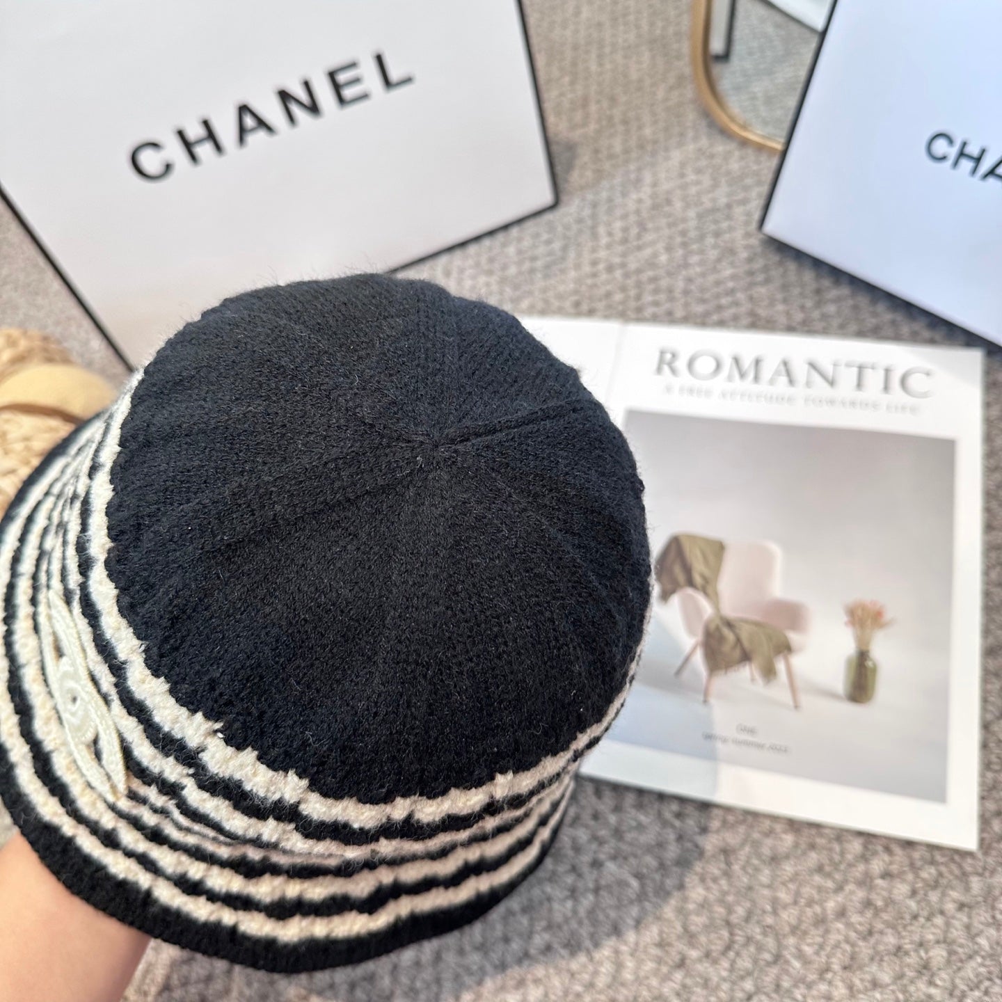 Chanel Simple New Fisherman's Black White  in Wool Knitting 960053