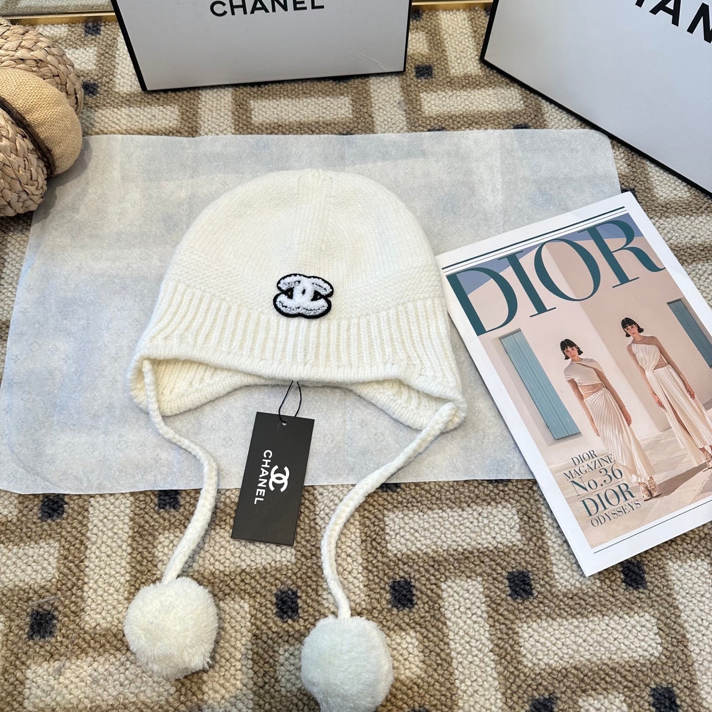 Chanel Fall/Winter White Wool Knitting Beanie 960068