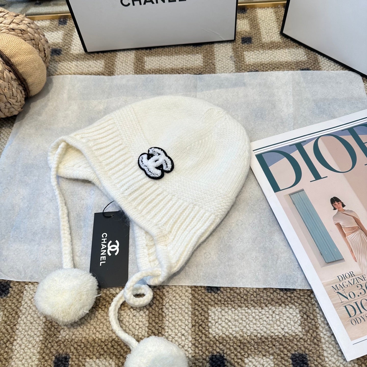 Chanel Fall/Winter White Wool Knitting Beanie 960068