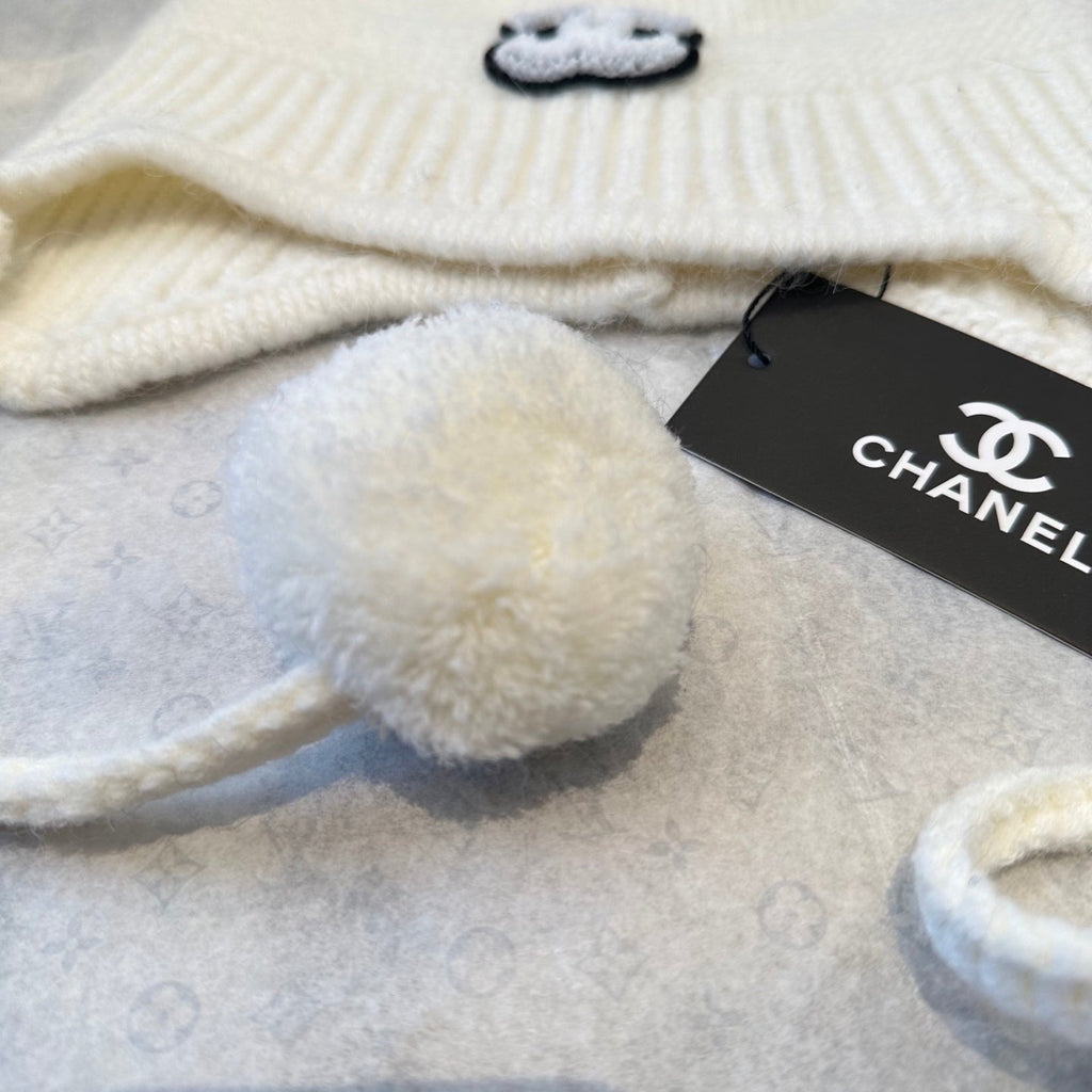 Chanel Fall/Winter White Wool Knitting Beanie 960068