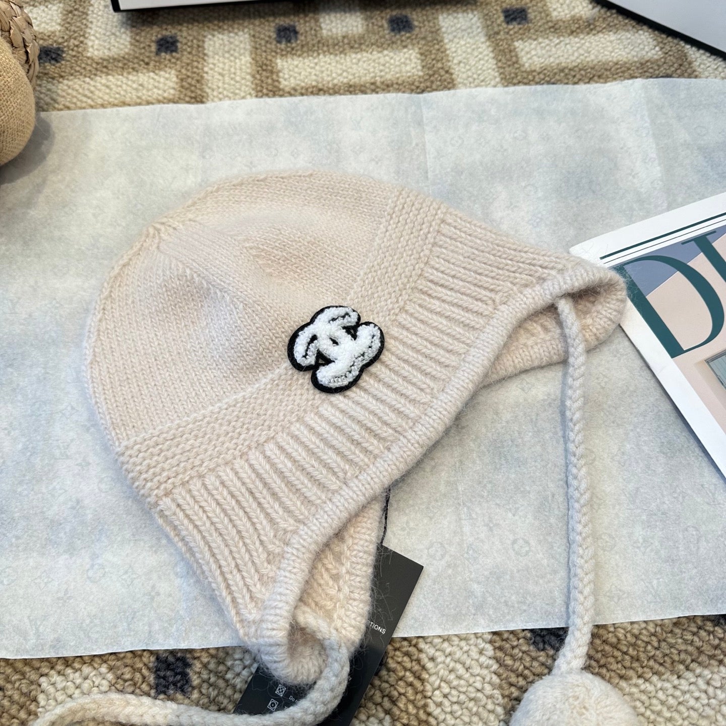 Chanel Fall/Winter Cream White Wool Knitting Beanie 960069