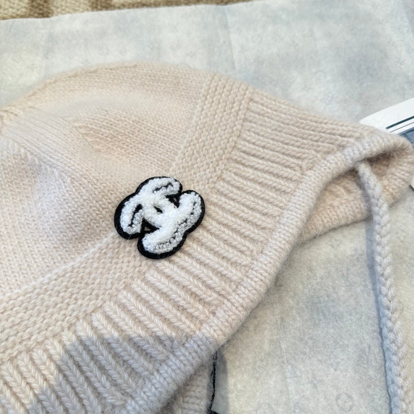 Chanel Fall/Winter Cream White Wool Knitting Beanie 960069