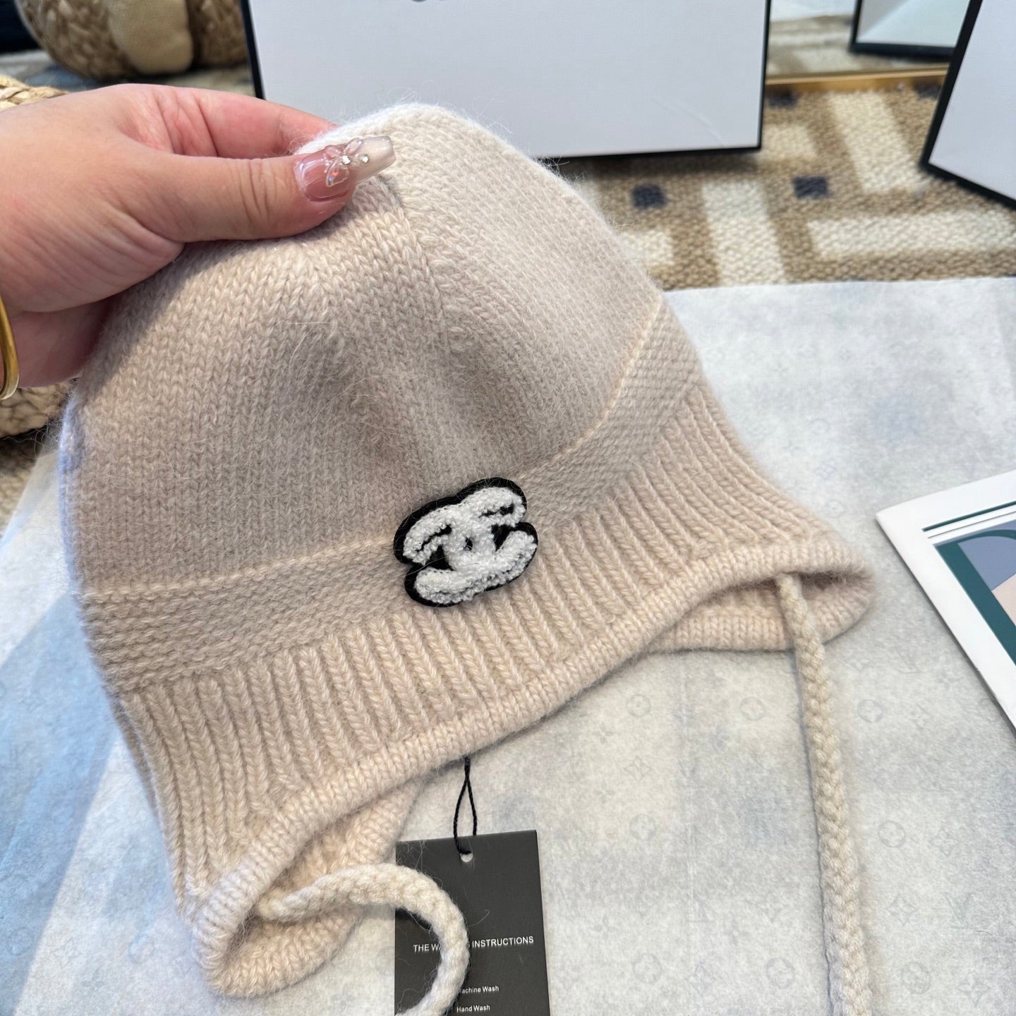 Chanel Fall/Winter Cream White Wool Knitting Beanie 960069