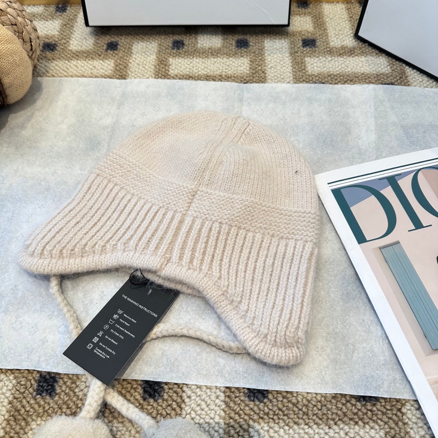 Chanel Fall/Winter Cream White Wool Knitting Beanie 960069