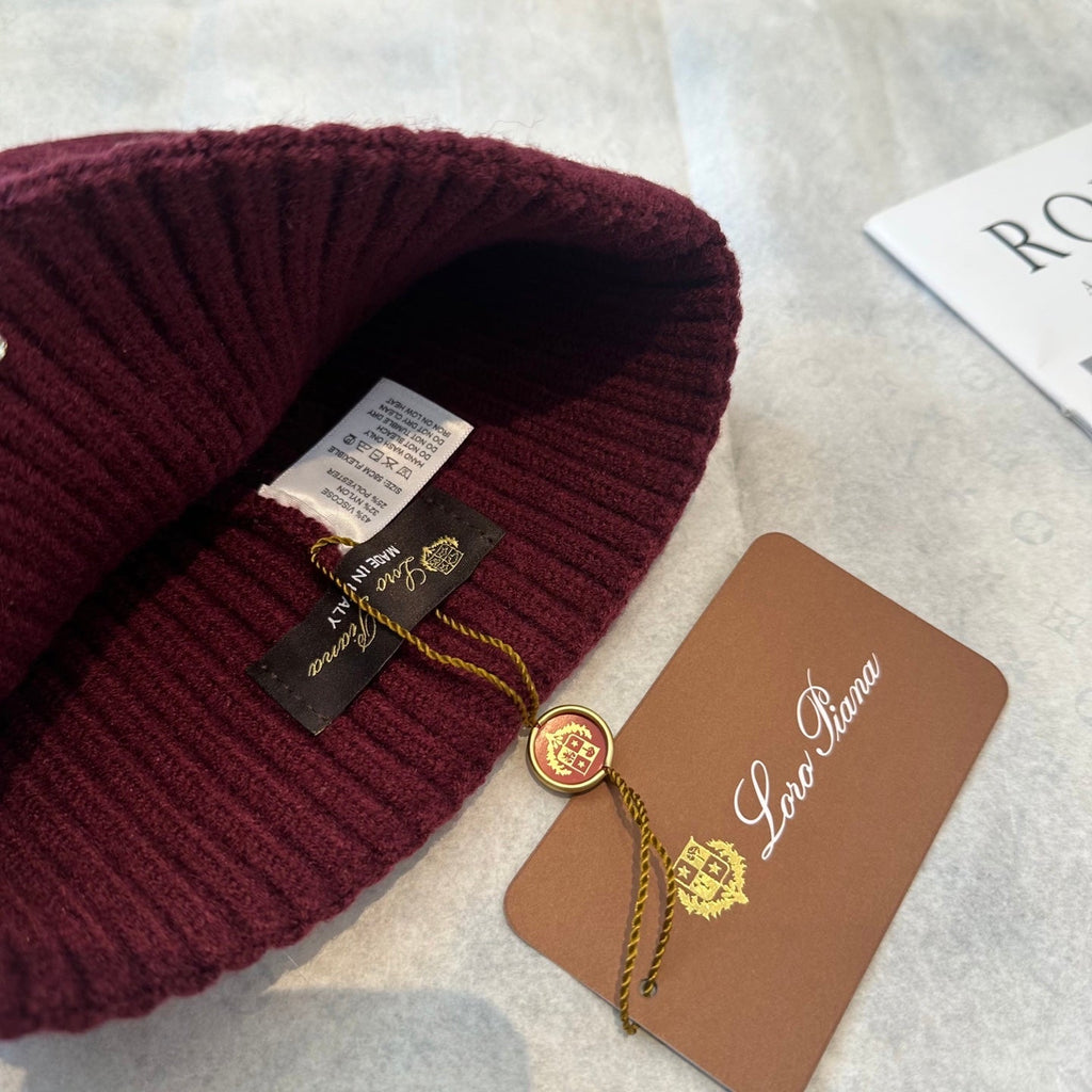 Loro Piana Classic New Style Red Hat Knitting 961812