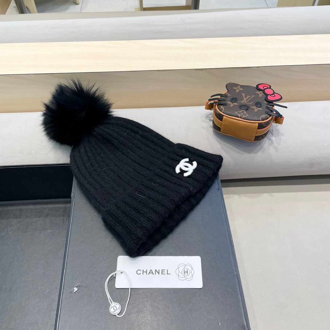 Chanel Women's Knitted Black Hat 980323