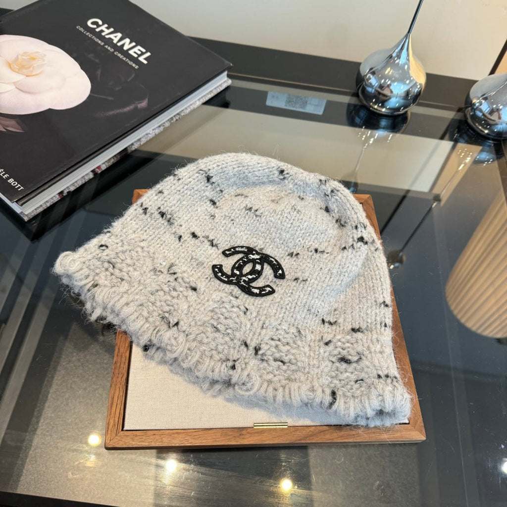 Chanel New Knitted Bucket Hat Light Gray in Fibrous 980146