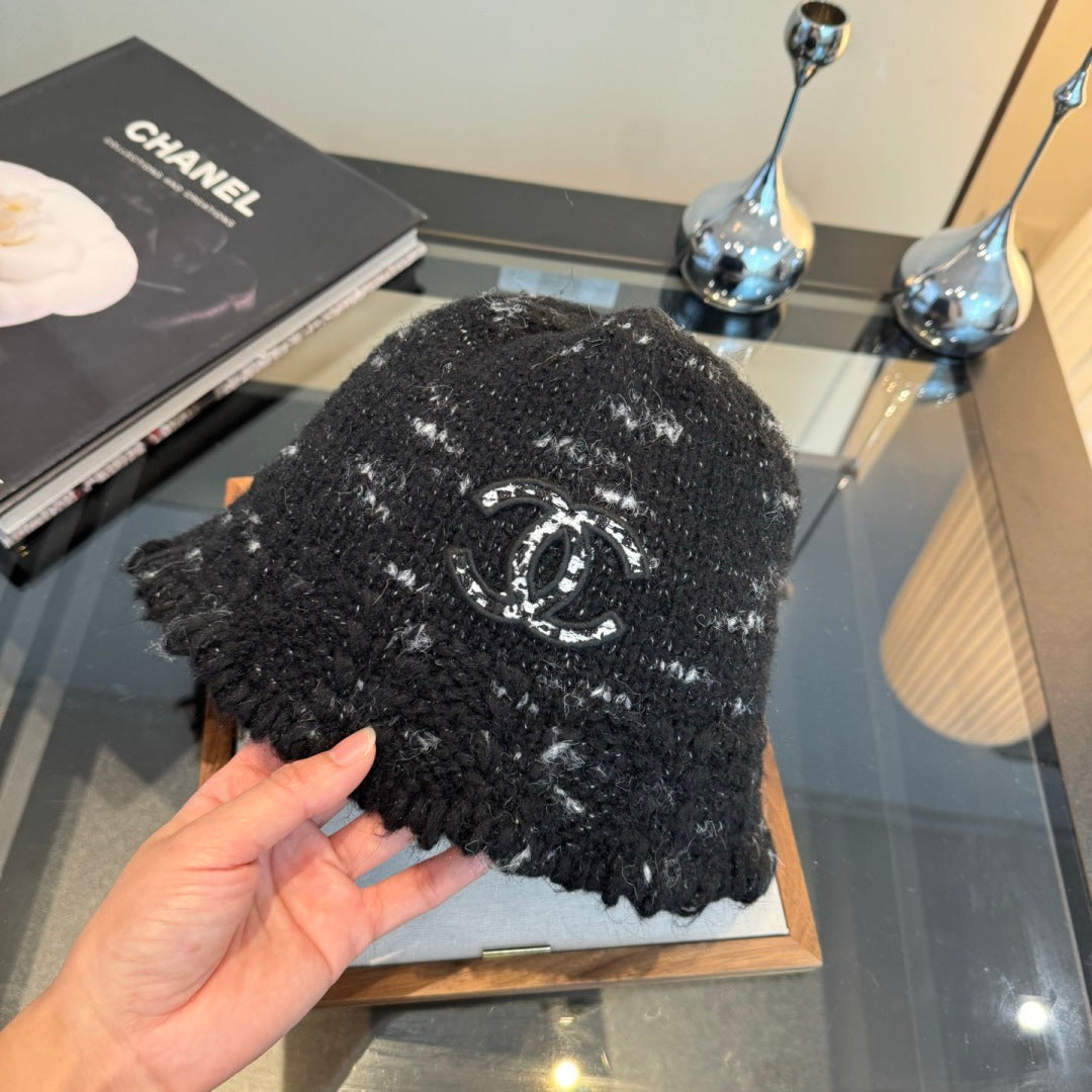 Chanel New Knitted Bucket Hat Black in Fibrous 980145
