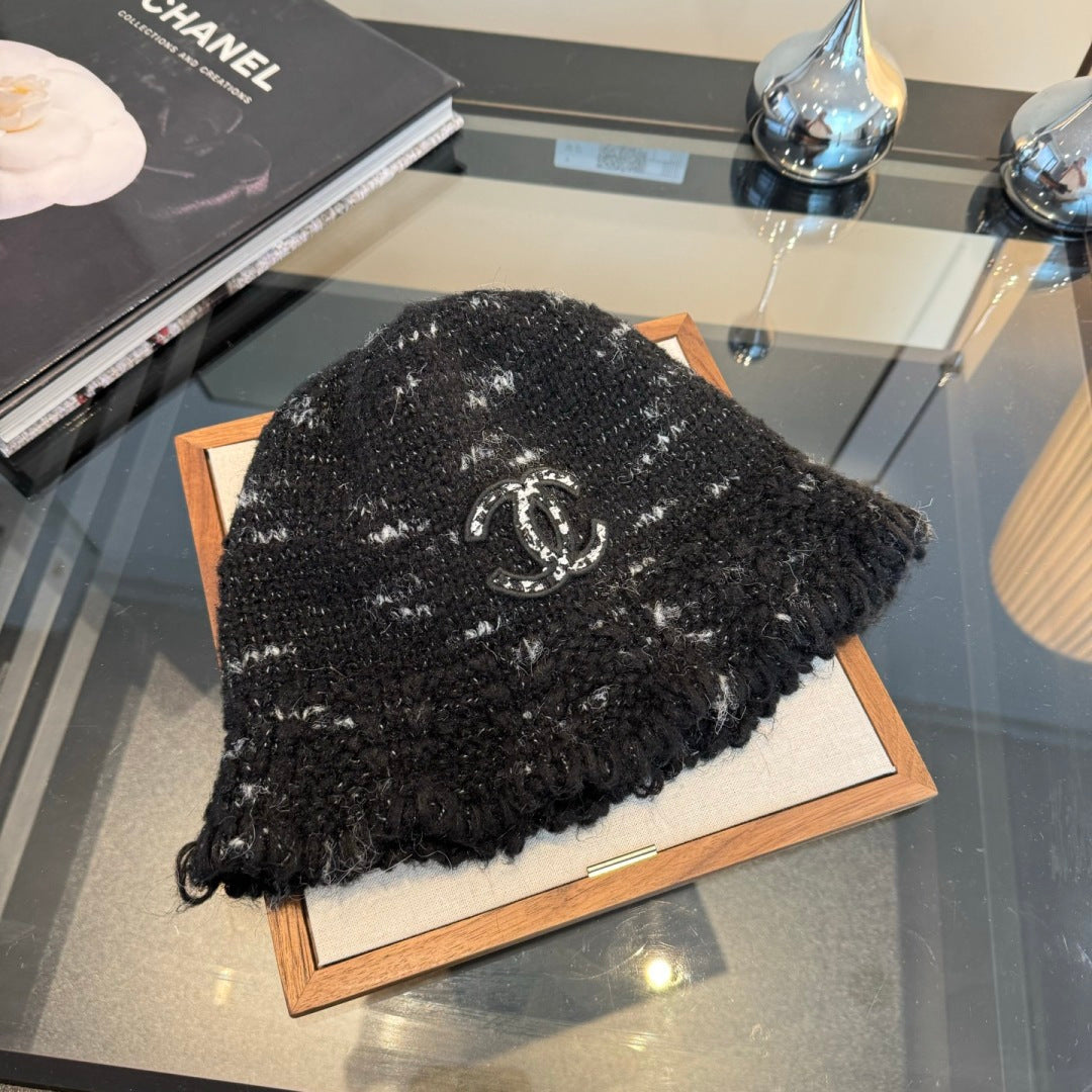 Chanel New Knitted Bucket Hat Black in Fibrous 980145