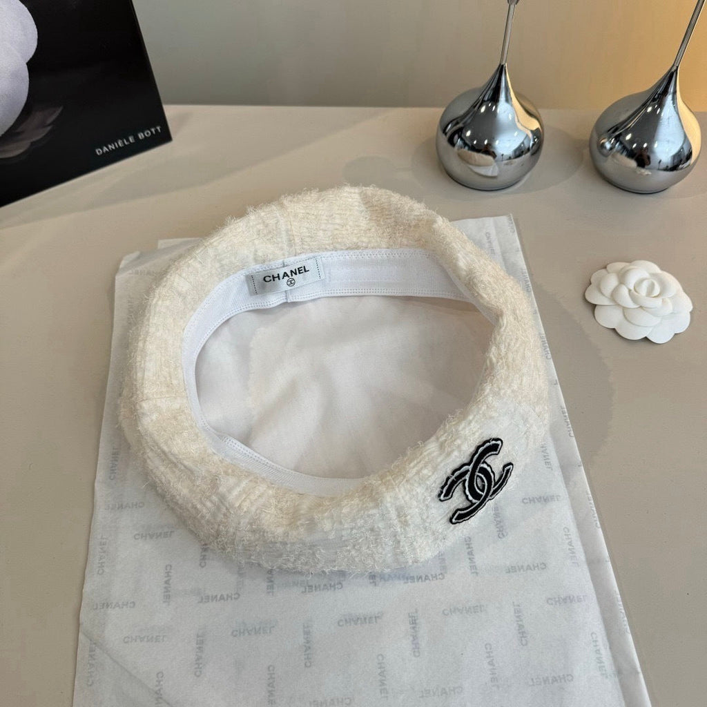CC Beret White in Fibrous 980104