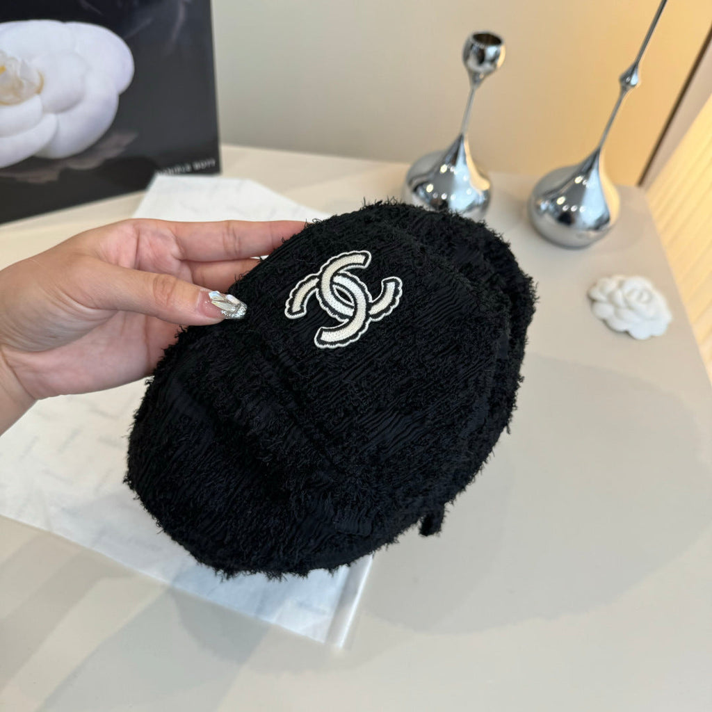 CC Beret Black in Fibrous 980103