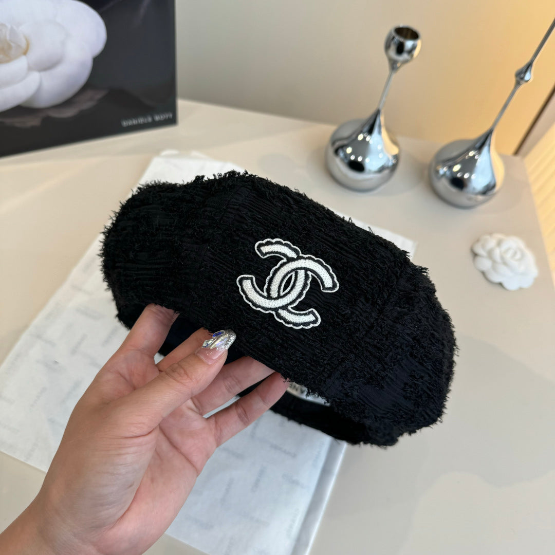CC Beret Black in Fibrous 980103