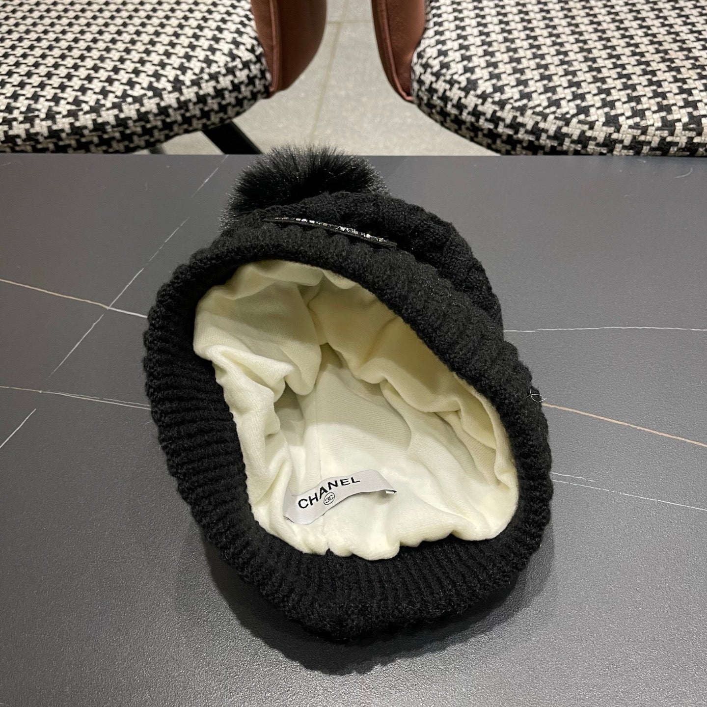 Chanel Knitted Beanie Black in Fibrous 979987