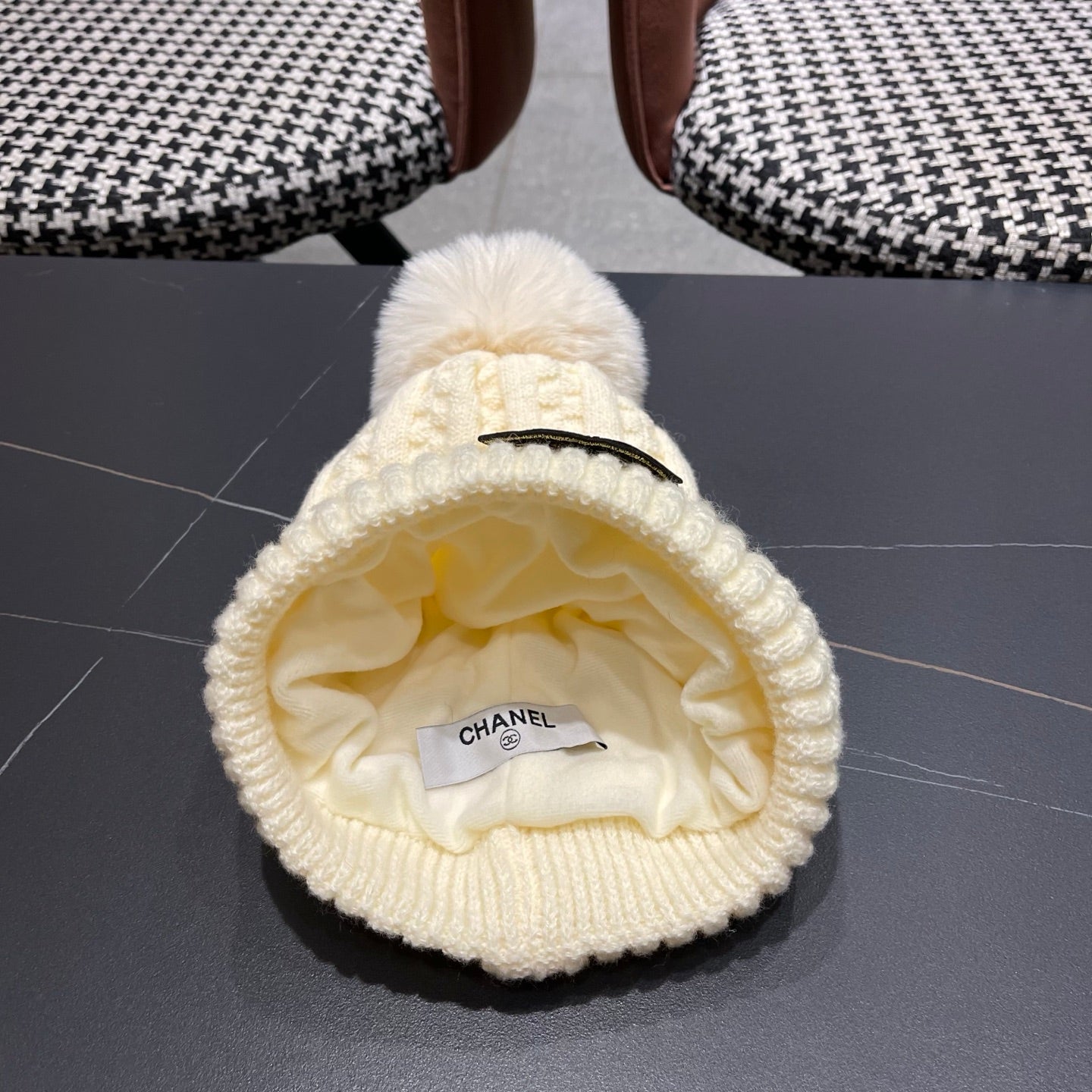 Chanel Knitted Beanie Cream in Fibrous 979986