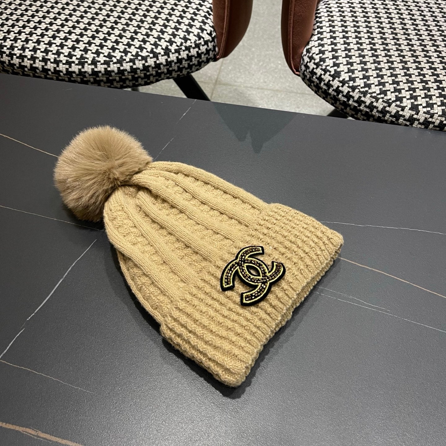 Chanel Knitted Beanie Brown in Fibrous 979984