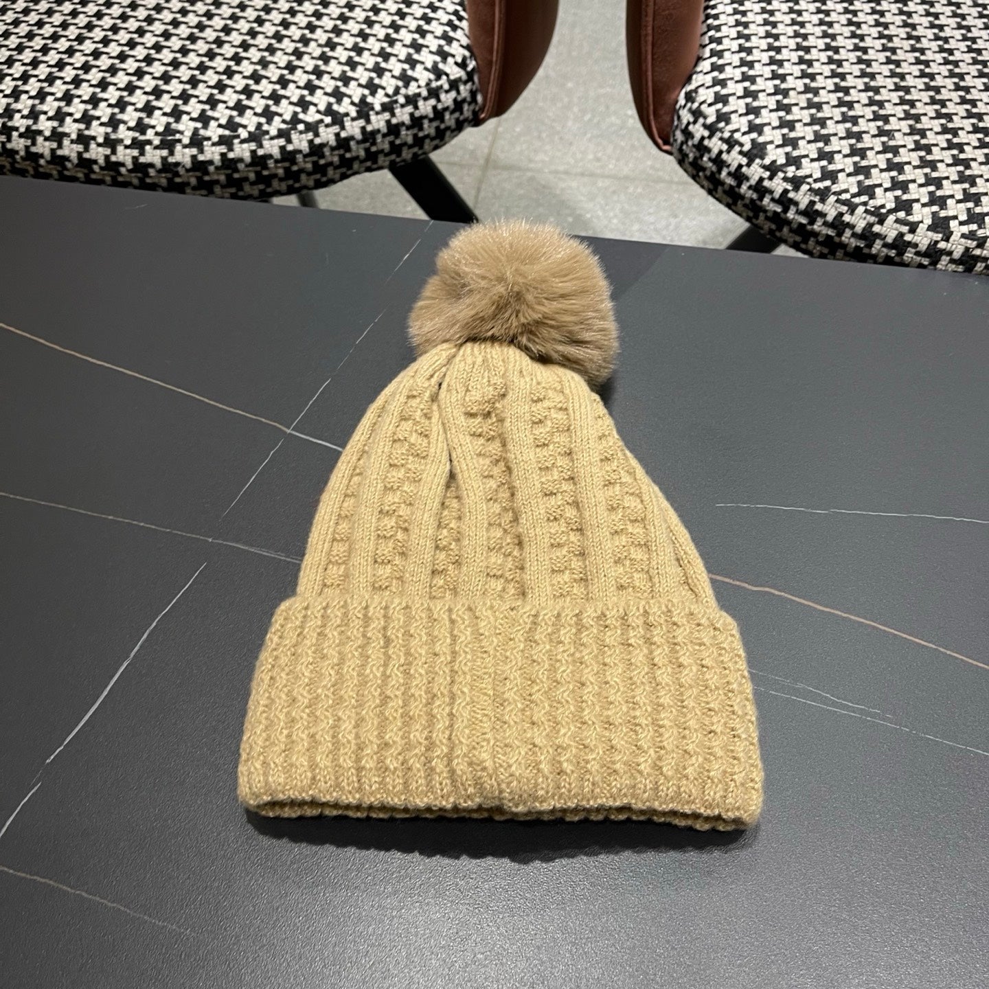 Chanel Knitted Beanie Brown in Fibrous 979984