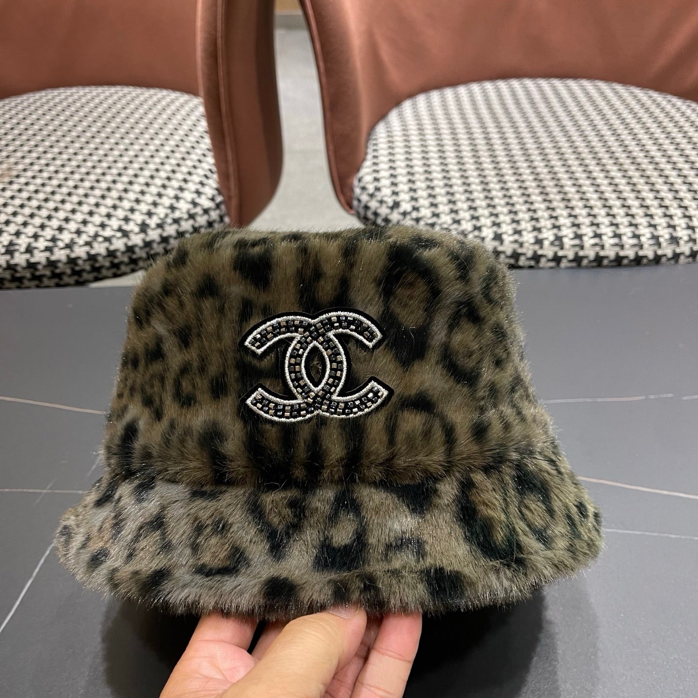Chanel Korean Style Leopard Print Brown Green Plush Hat 979911
