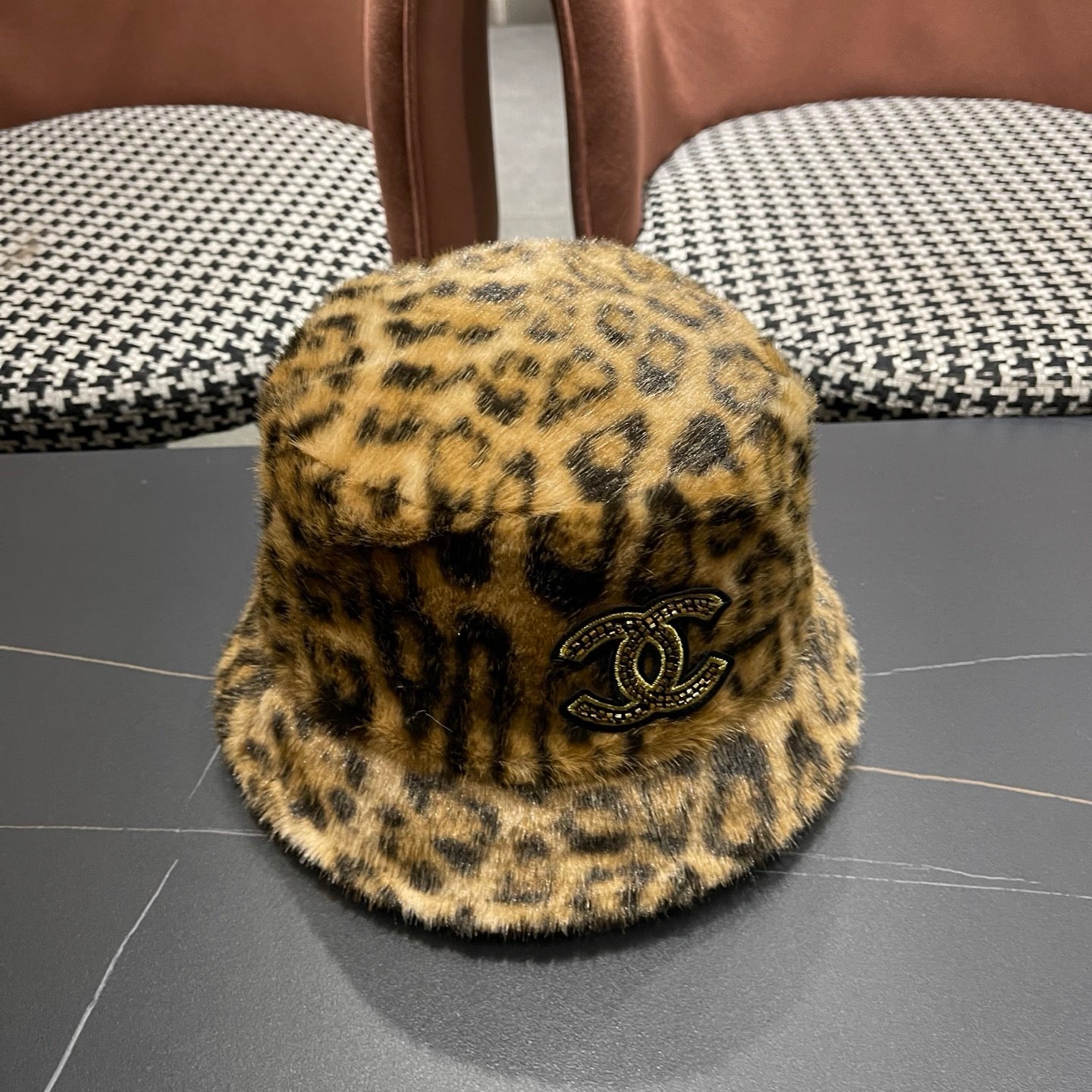 Chanel Korean Style Leopard Print Dark Brown Plush Hat 979909