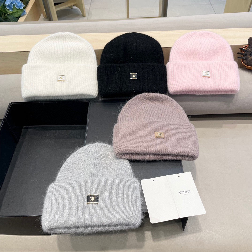 Celine Autumn/Winter New CE Knitted Hat Pink in Wool 980325