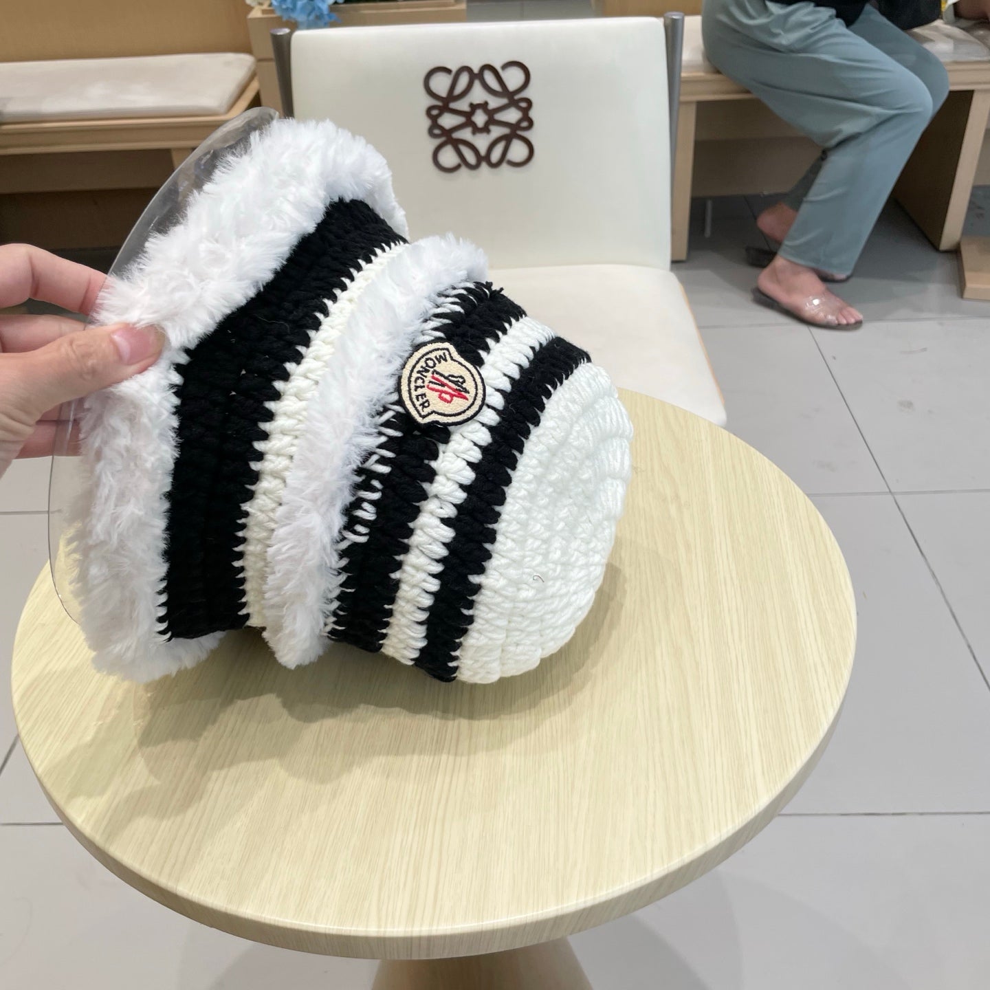 Moncler New Patchwork White Black Plush  Bucket Hat 980317