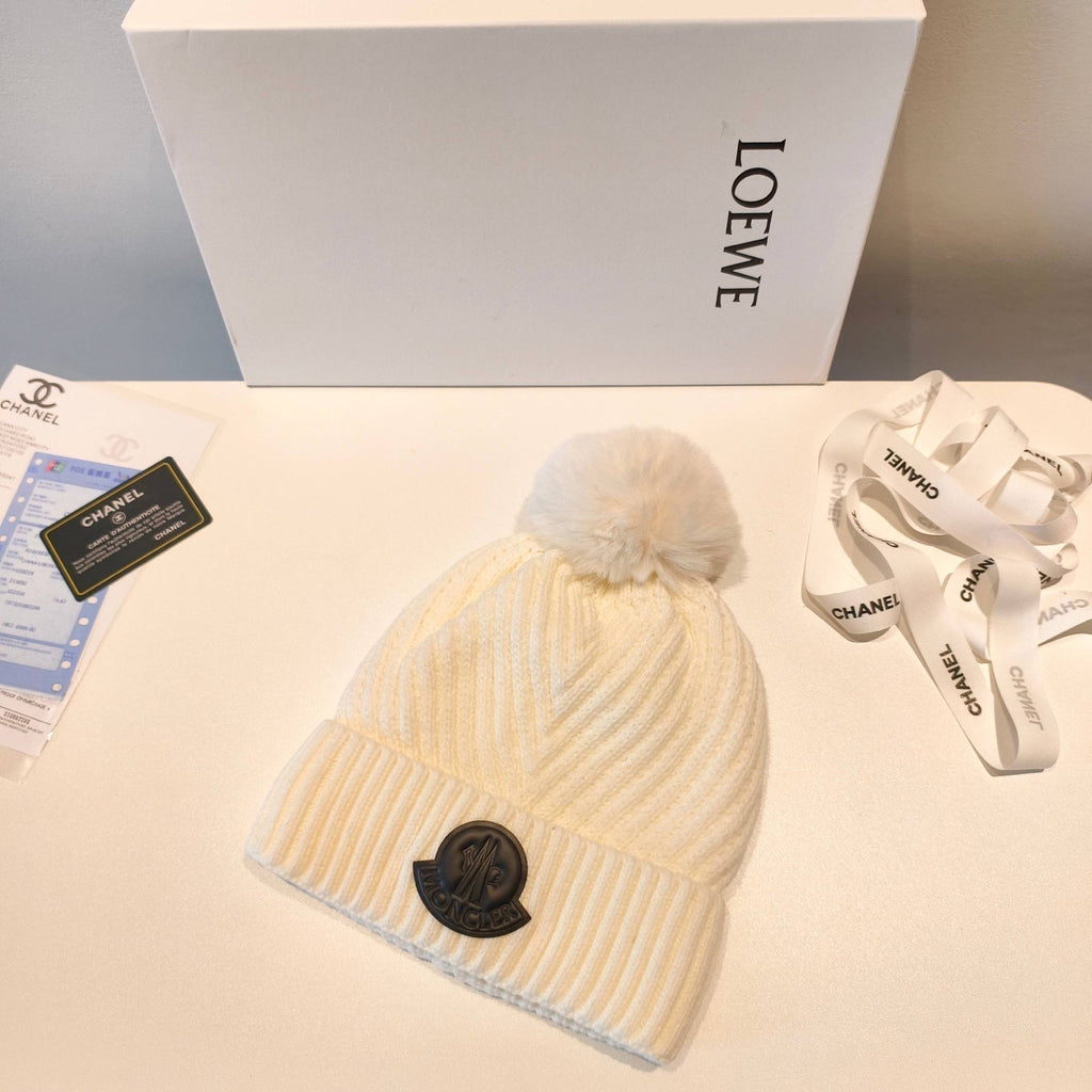 Moncler 2025 White New Designer Pom-Pom Wool Beanie 980215