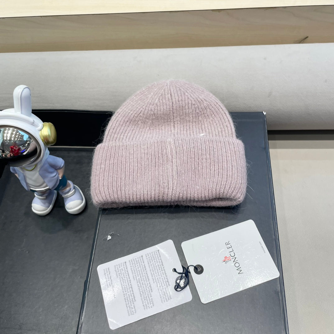 Moncler Classic Pink Knit Hat in Cashmere 980195