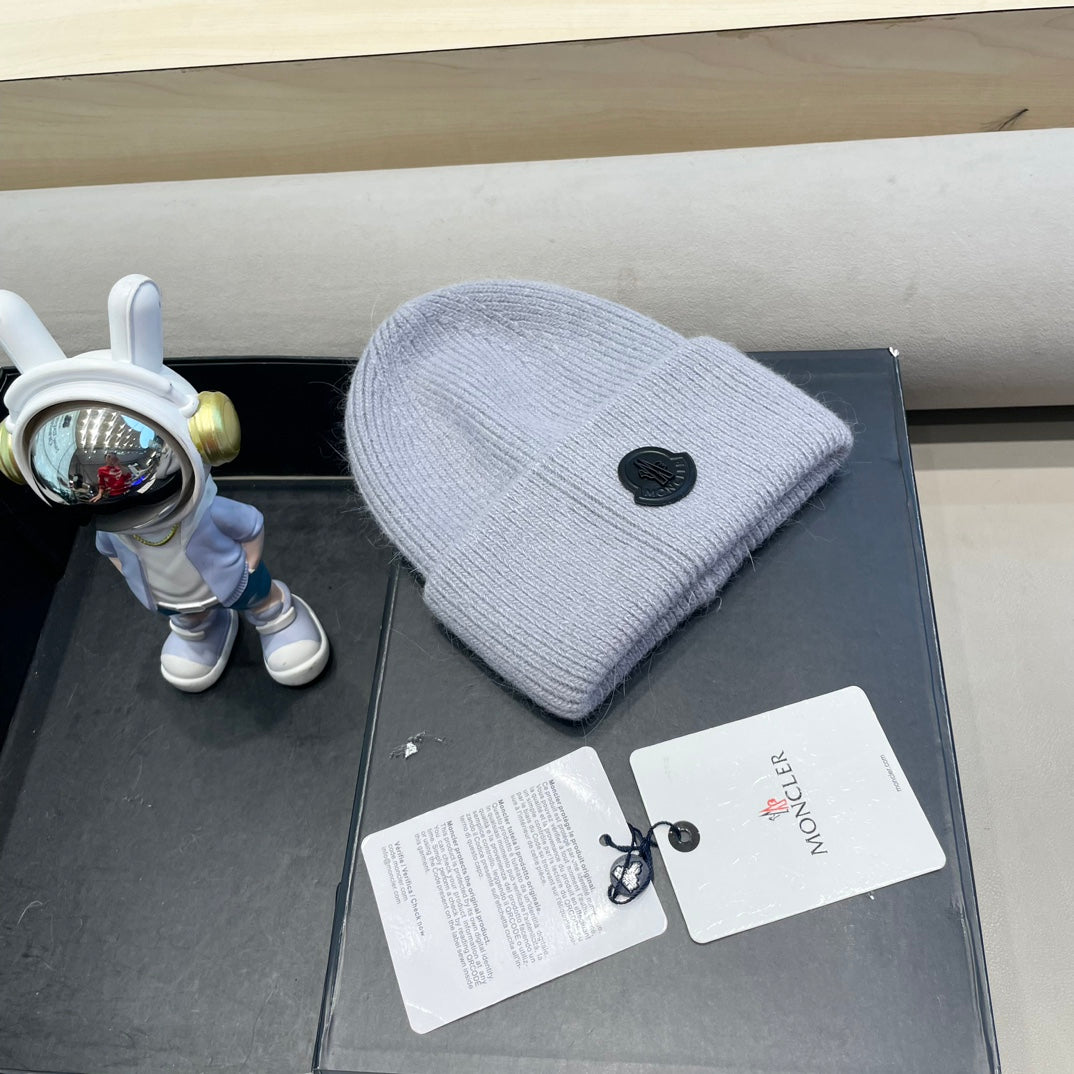 Moncler Classic Powder Blue Knit Hat in Cashmere 980194