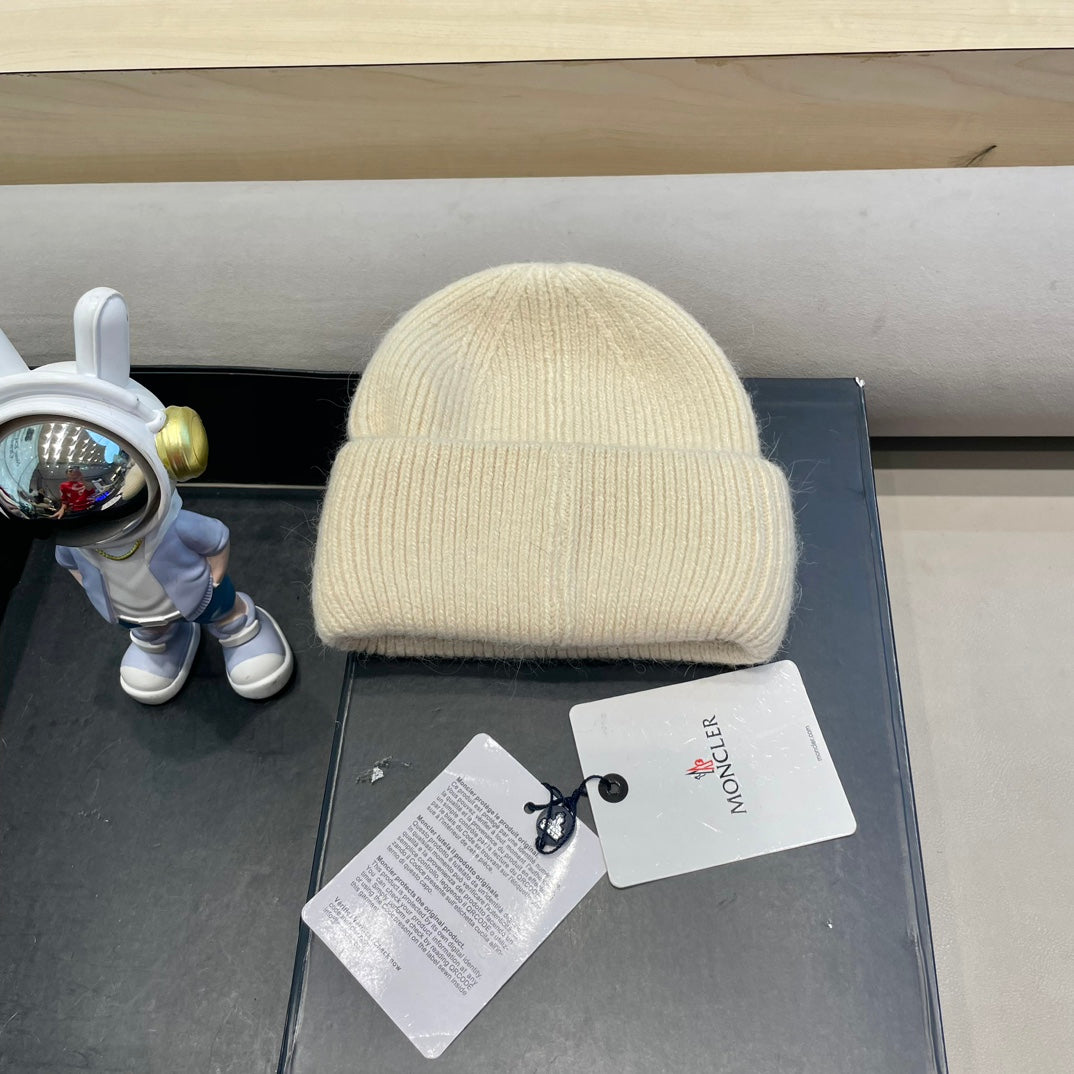 Moncler Classic Ivory Knit Hat in Cashmere 980192