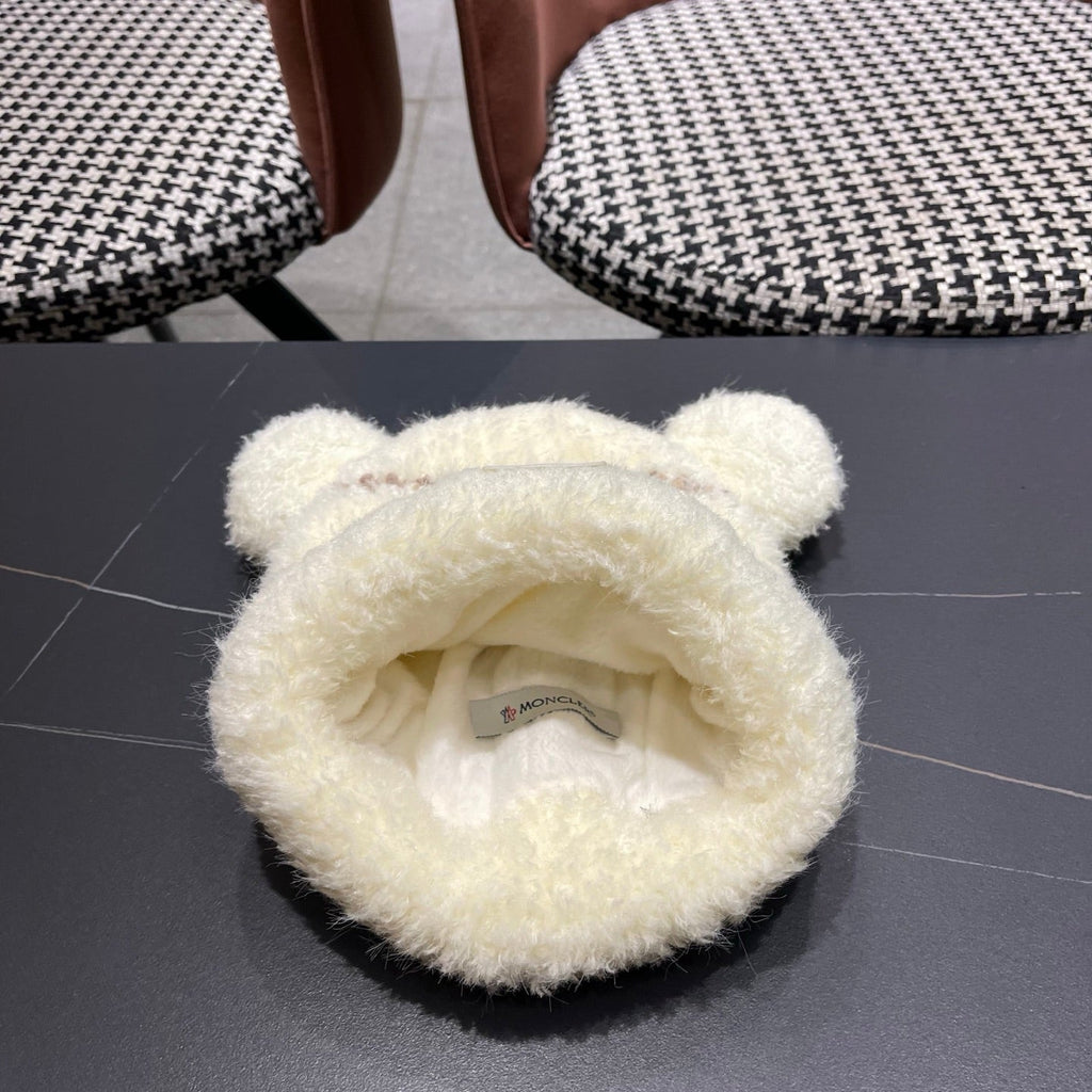 Moncler Cute Bear Fleece-Lined Warm Knitted White Hat 980004