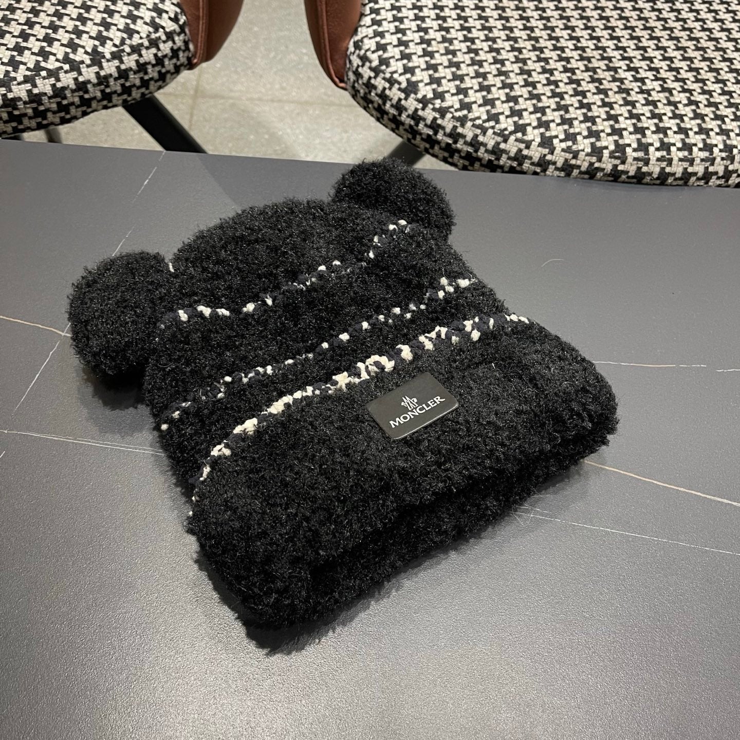 Moncler Cute Bear Fleece-Lined Warm Knitted Black Hat 980003