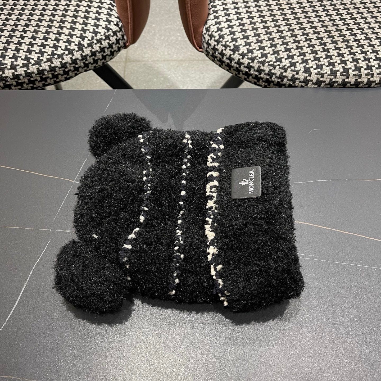 Moncler Cute Bear Fleece-Lined Warm Knitted Black Hat 980003
