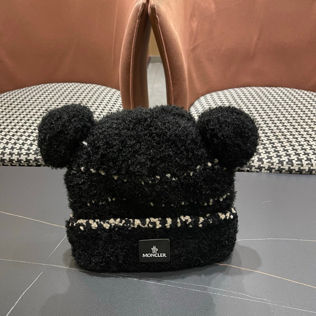 Moncler Cute Bear Fleece-Lined Warm Knitted Black Hat 980003