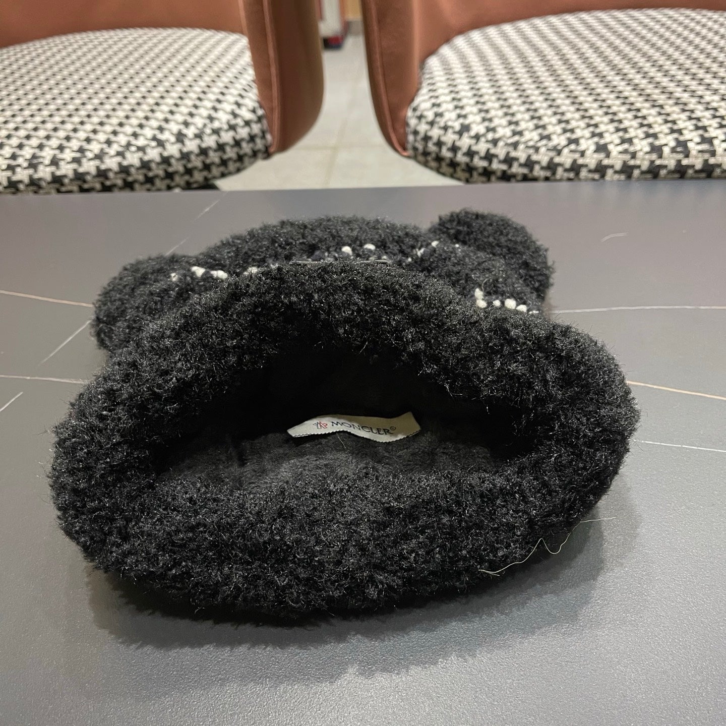 Moncler Cute Bear Fleece-Lined Warm Knitted Black Hat 980003