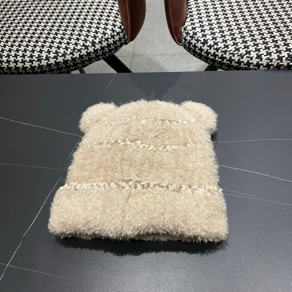 Moncler Cute Bear Fleece-Lined Warm Knitted Beige Hat 980001