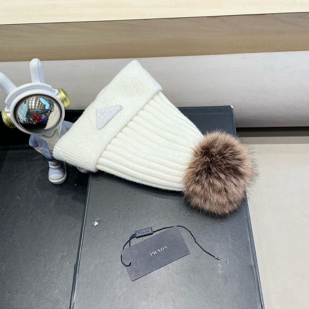 Prada Fleece-Lined Thick Real Fox Fur Pom-Pom Knitted White Hat 125677