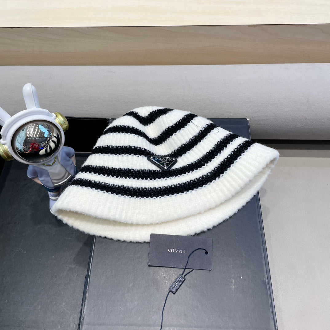 Prada Plush Bucket Hat Black Knitted Woolen Fabric 125668