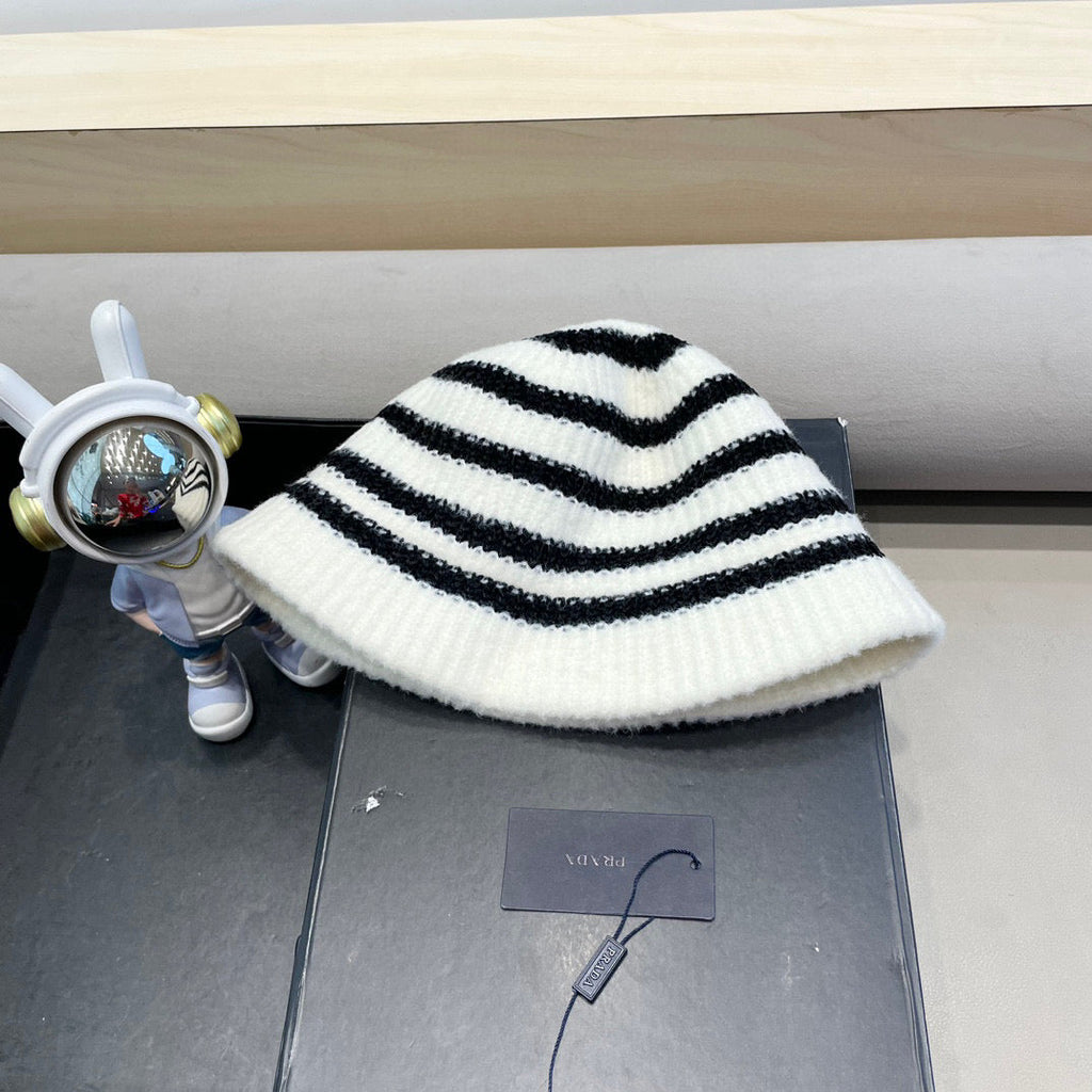 Prada Plush Bucket Hat Black Knitted Woolen Fabric 125668