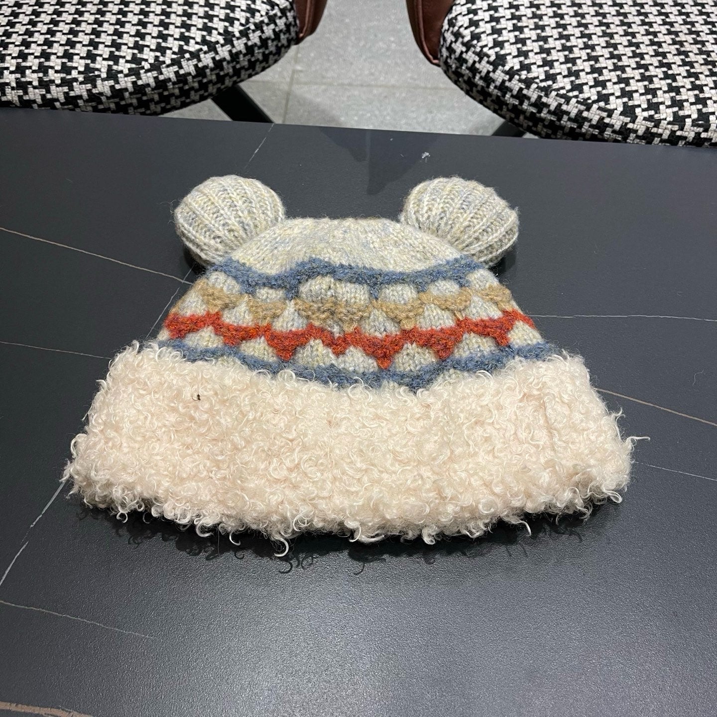 Prada 25 Cute Bear Ears Hat Cream Multicolor Knitted Woolen Fabric 125501