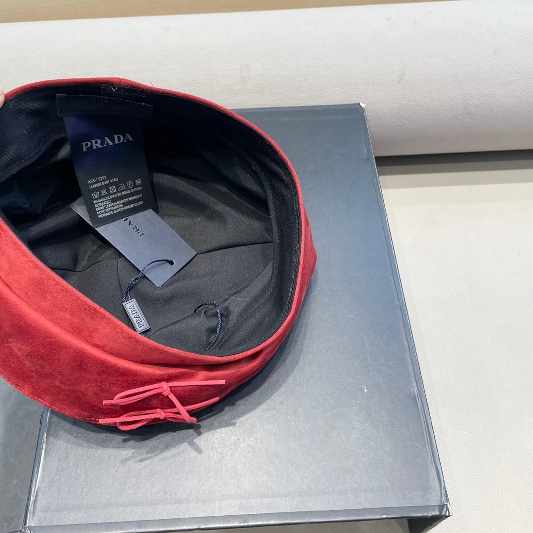 Prada 25 Women's Beret Red in Cloth 123103